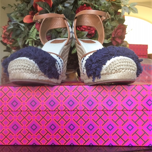 SOLD!! 🎉HP🎉$250 Tory Burch Shaw Striped Espadrille 10.5 - Picture 7 of 7